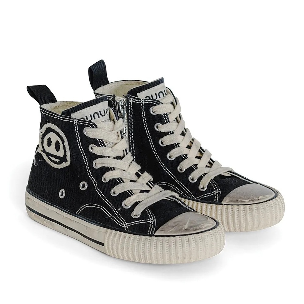 nununu High Tops - Unisex.
